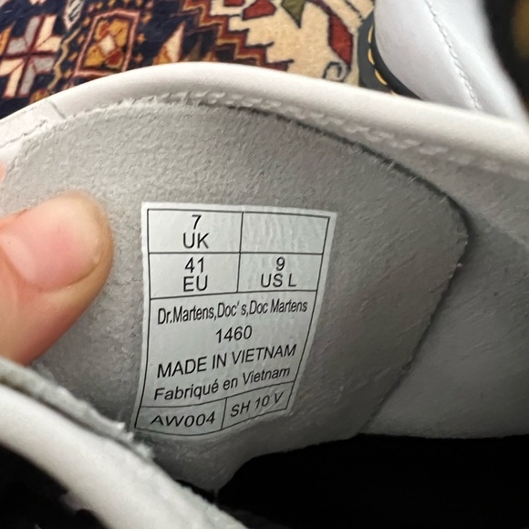 Dr Martens 1460 White Boots, size 9 - Picture 7 of 7